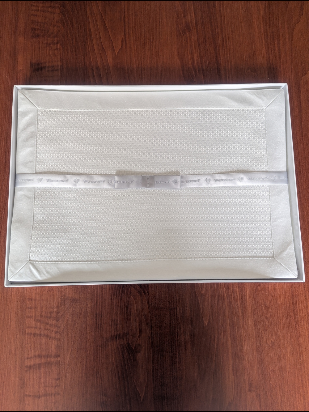 Placemats Waterford - 4 Crosshaven White Basketweave With Satin Trim